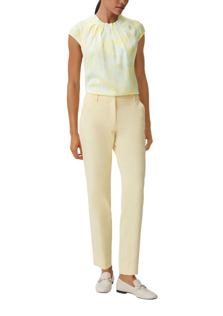  LIGHT YELLOW